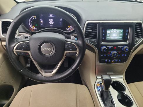 Used 2017 Jeep Grand Cherokee Laredo image 22