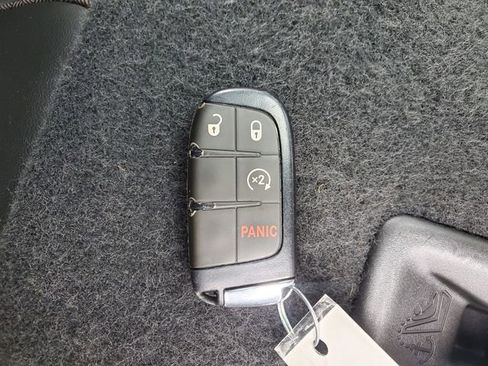 Used 2023 Chevrolet Traverse High Country w/ LPO, Floor Liner Package AWD/4WD image 35