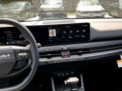 Certified 2025 Kia K4 LXS image 7