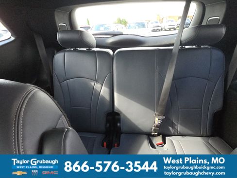 Used 2022 Buick Enclave Premium FWD image 14