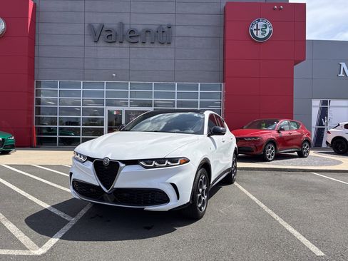 Used 2024 Alfa Romeo Tonale Ti w/ Active Assist Package AWD/4WD image 1