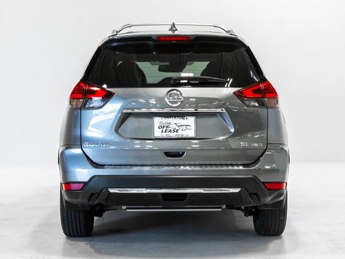 Used 2017 Nissan Rogue SL w/ SL Premium Package AWD/4WD image 28