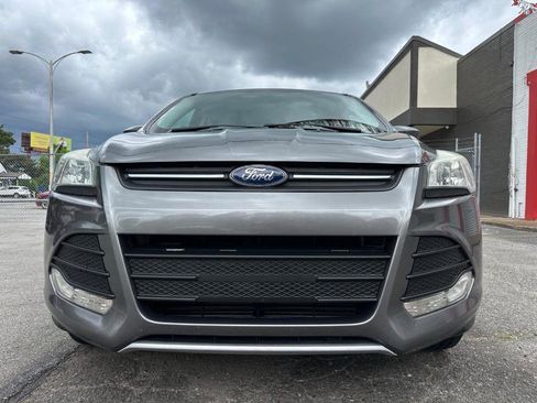 Used 2014 Ford Escape SE FWD image 2