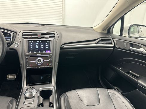 Used 2017 Ford Fusion Titanium AWD/4WD image 26