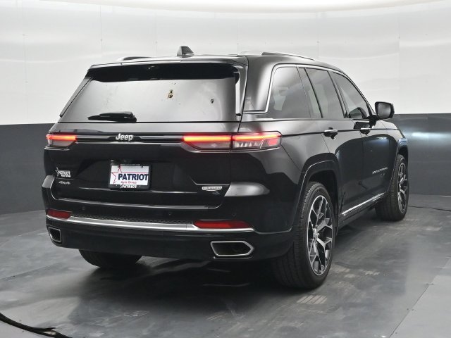 Used 2022 Jeep Grand Cherokee Summit AWD/4WD image 2