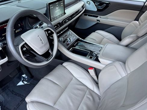 Certified 2022 Lincoln Aviator Grand Touring w/ Equipment Group 301A image 10