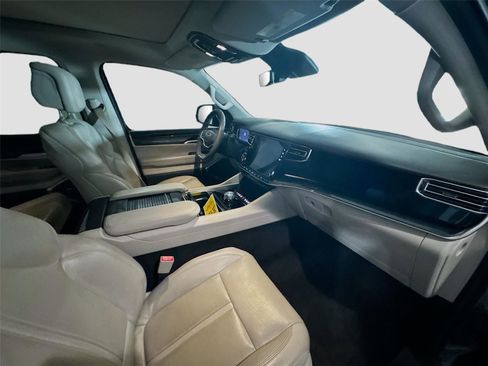Used 2022 Jeep Wagoneer Series I w/ Convenience Group I image 16