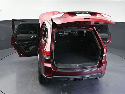 Used 2021 Jeep Grand Cherokee Laredo RWD image 46