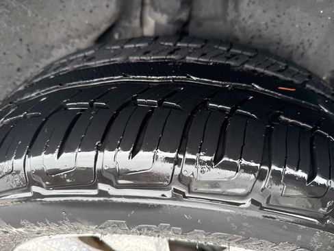 Used 2016 Jeep Cherokee Overland image 21