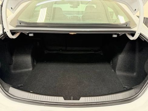 Used 2023 Chevrolet Malibu LT FWD image 32