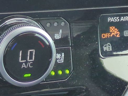 Certified 2026 Toyota Highlander Limited AWD/4WD image 23