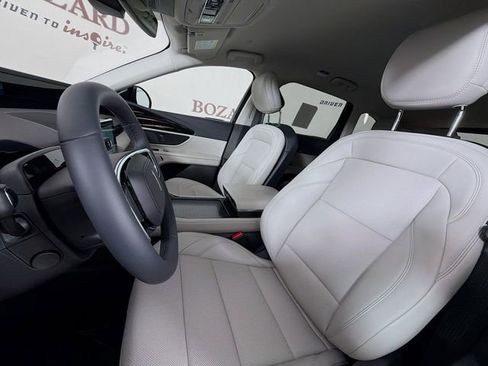 New 2026 Lincoln Nautilus Premier AWD/4WD image 23