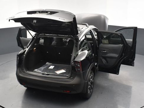 New 2026 Nissan Kicks SV w/ SV Premium Package image 29