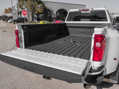 Used 2024 Chevrolet Silverado 3500 High Country w/ High Country Premium Package image 50