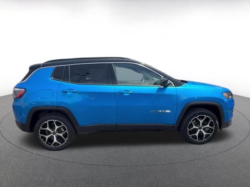 Used 2025 Jeep Compass Limited AWD/4WD image 13