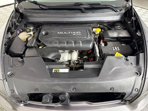 Used 2017 Jeep Cherokee Latitude FWD image 26
