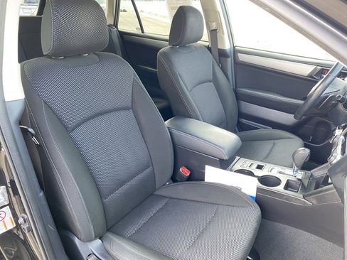 Used 2017 Subaru Outback 2.5i Premium image 19