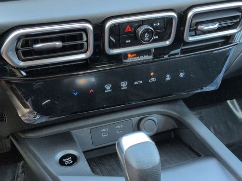 New 2026 Nissan Sentra SV w/ Floor Mat Package FWD image 19