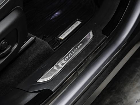 Used 2022 Land Rover Range Rover Velar R-Dynamic S image 45