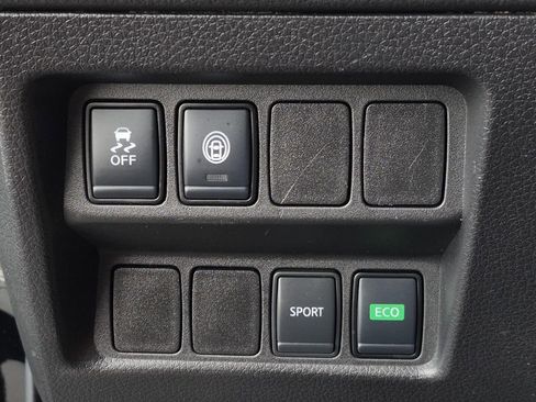 Used 2020 Nissan Rogue Sport S image 20