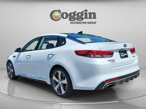 Used 2017 Kia Optima SX w/ Launch Edition Package FWD image 4