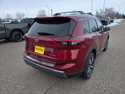 Used 2024 Nissan Rogue SL w/ SL Premium Package image 8