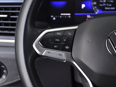 Used 2023 Volkswagen Atlas Cross Sport SE FWD image 8