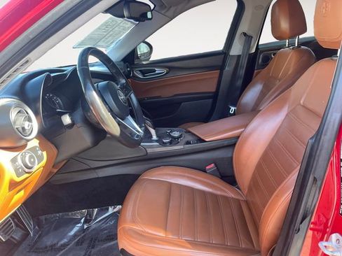 Used 2018 Alfa Romeo Giulia Ti w/ Quick Order Package 22X Lusso image 9