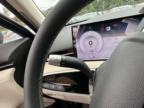 New 2026 Genesis GV70 2.5T Select AWD/4WD image 28