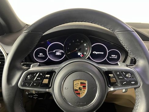Certified 2022 Porsche Cayenne image 32