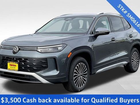 New 2025 Volkswagen Tiguan S image 2