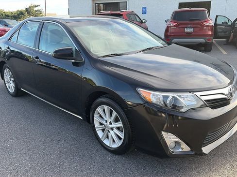 Used 2012 Toyota Camry XLE w/ Leather Pkg FWD image 15