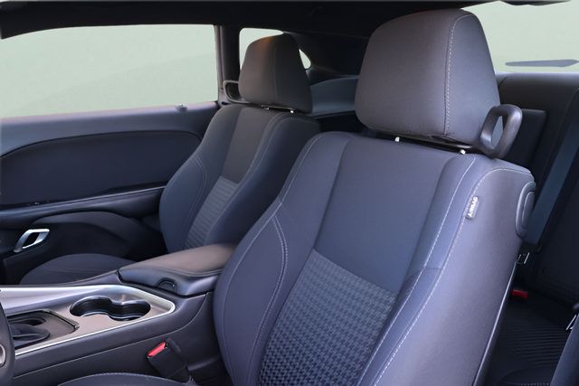 Used 2019 Dodge Challenger SXT RWD image 11