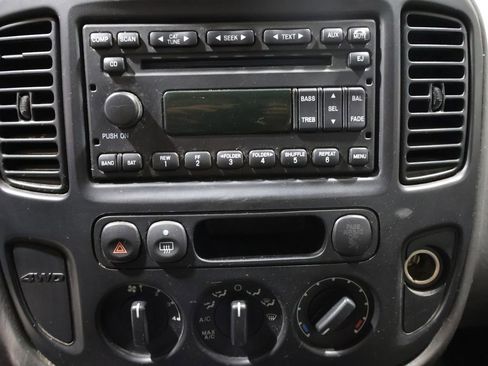 Used 2007 Ford Escape XLS image 22