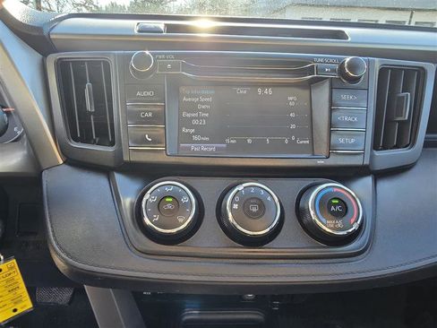 Used 2016 Toyota RAV4 LE image 37