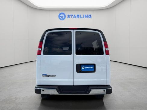 Used 2025 Chevrolet Express 3500 LT w/ LT Preferred Equipment Group RWD image 7
