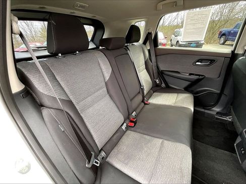 Used 2023 Nissan Rogue SV image 15