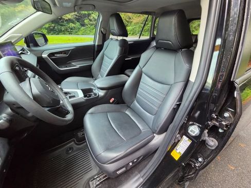 Used 2023 Toyota RAV4 XLE Premium AWD/4WD image 15