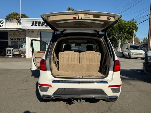 Used 2014 Mercedes-Benz GL 550 4MATIC image 17
