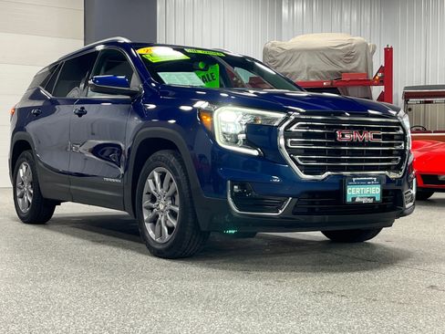 Certified 2022 GMC Terrain SLT w/ Infotainment Package II image 7