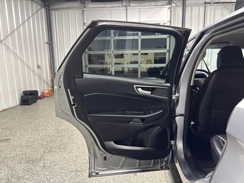 Used 2022 Ford Edge SEL AWD/4WD image 15