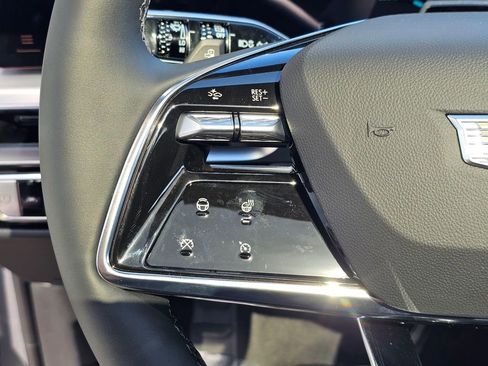 New 2026 Cadillac Lyriq Signature Sport AWD/4WD image 27