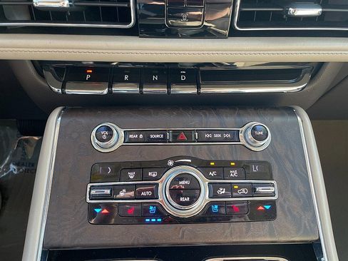 Used 2020 Lincoln Aviator Reserve w/ Equipment Group 202A image 26