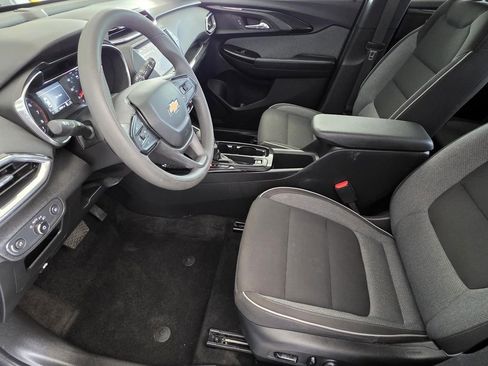 Used 2022 Chevrolet TrailBlazer LT FWD image 8