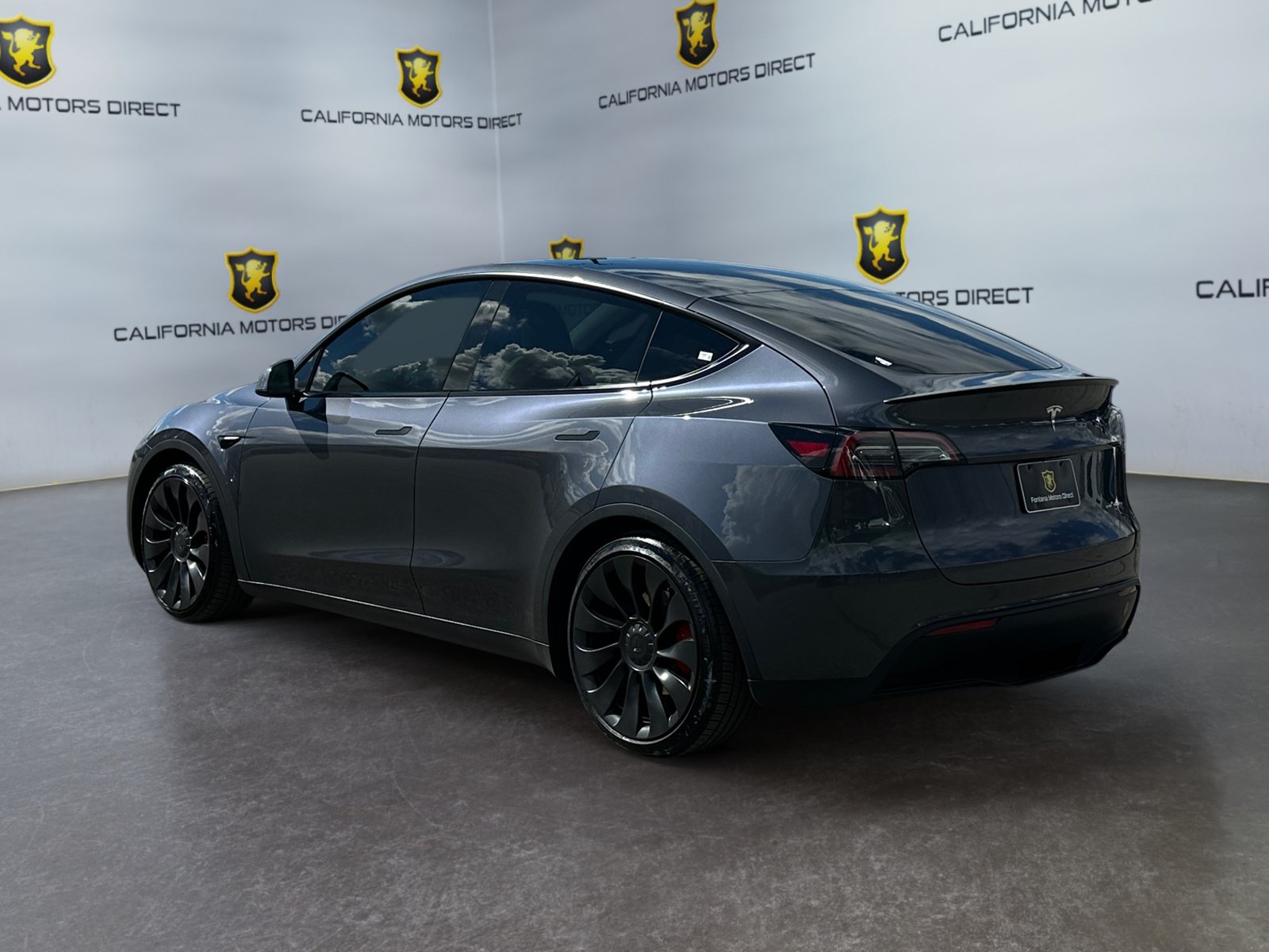 Used 2023 Tesla Model Y Performance AWD/4WD image 3