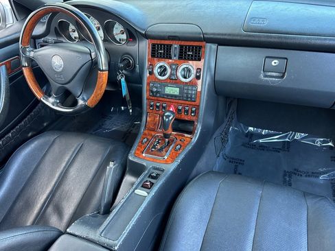 Used 2003 Mercedes-Benz SLK 320 image 24