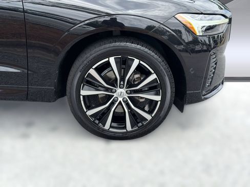 Certified 2024 Volvo XC60 B5 Plus w/ Protection Package Premier AWD/4WD image 12