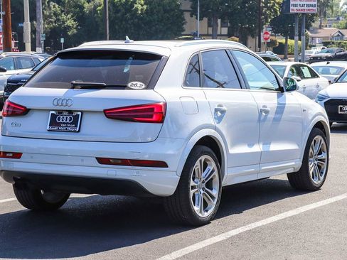 Used 2018 Audi Q3 2.0T Premium Plus w/ Premium Plus Package FWD image 4