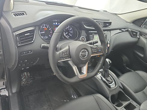 Certified 2022 Nissan Rogue Sport SL w/ Premium Package AWD/4WD image 15