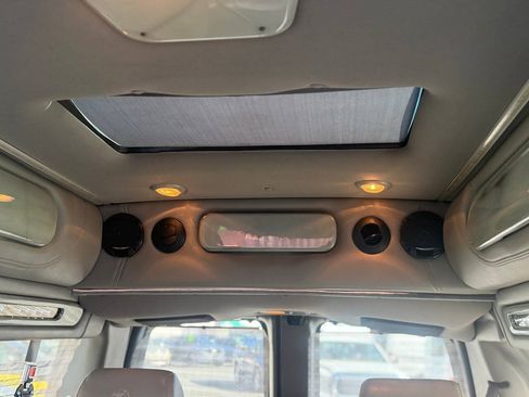 Used 2013 GMC Savana 1500 RWD image 32